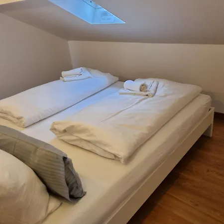 Haus Kreuzeckwiese - Self Catering דירה *
