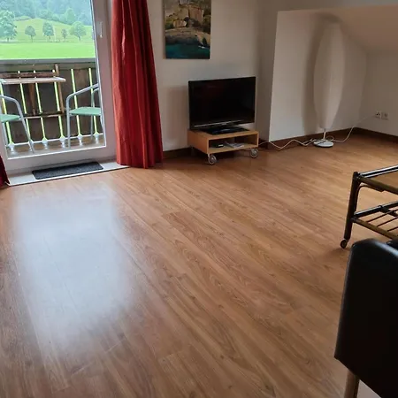 Haus Kreuzeckwiese - Self Catering גרמיש-פרטנקירכן