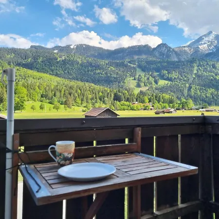 Haus Kreuzeckwiese - Self Catering * Garmisch-Partenkirchen