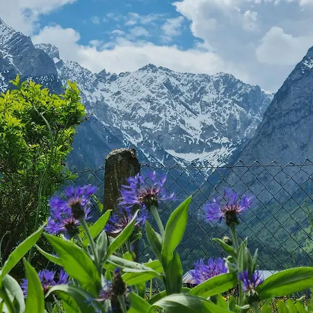 Haus Kreuzeckwiese - Self Catering * Garmisch-Partenkirchen