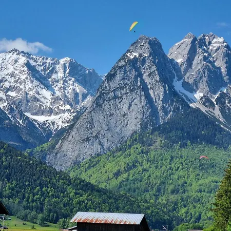 Haus Kreuzeckwiese - Self Catering Apartamento